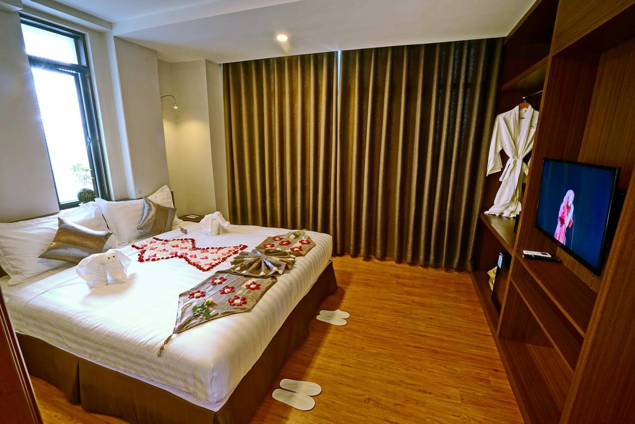Sanctuary Hotel Mandalay Extérieur photo