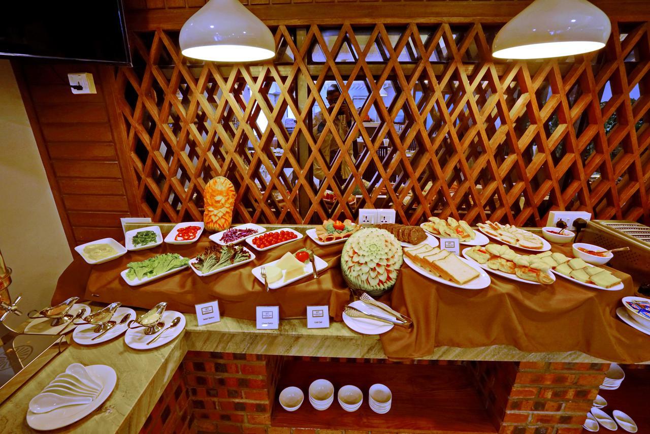 Sanctuary Hotel Mandalay Extérieur photo