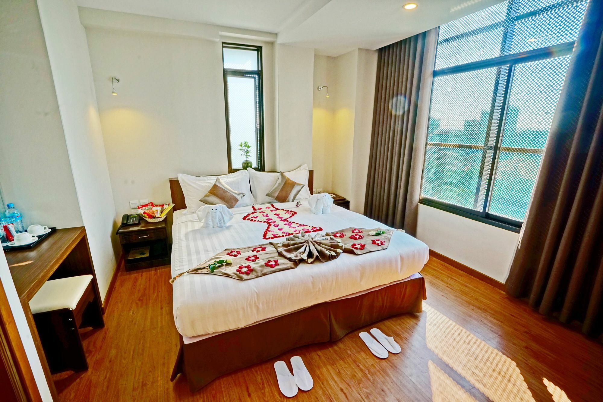 Sanctuary Hotel Mandalay Extérieur photo